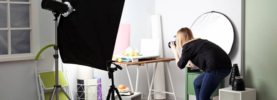 Frau im Heimfotostudio Frau im Heimfotostudio